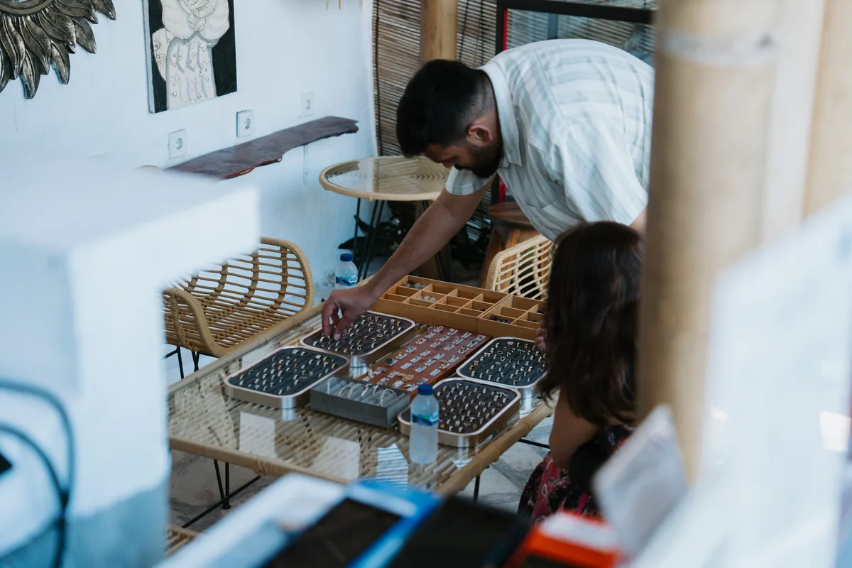 Handmade jewelry and studio scenes from Bali Turtle Jewelry Workshop in Kerobokan, photo 11 of 98