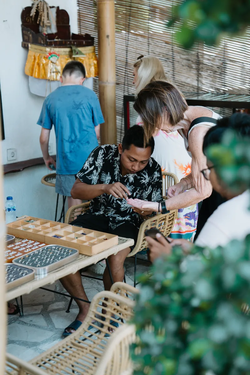 Handmade jewelry and studio scenes from Bali Turtle Jewelry Workshop in Kerobokan, photo 15 of 98