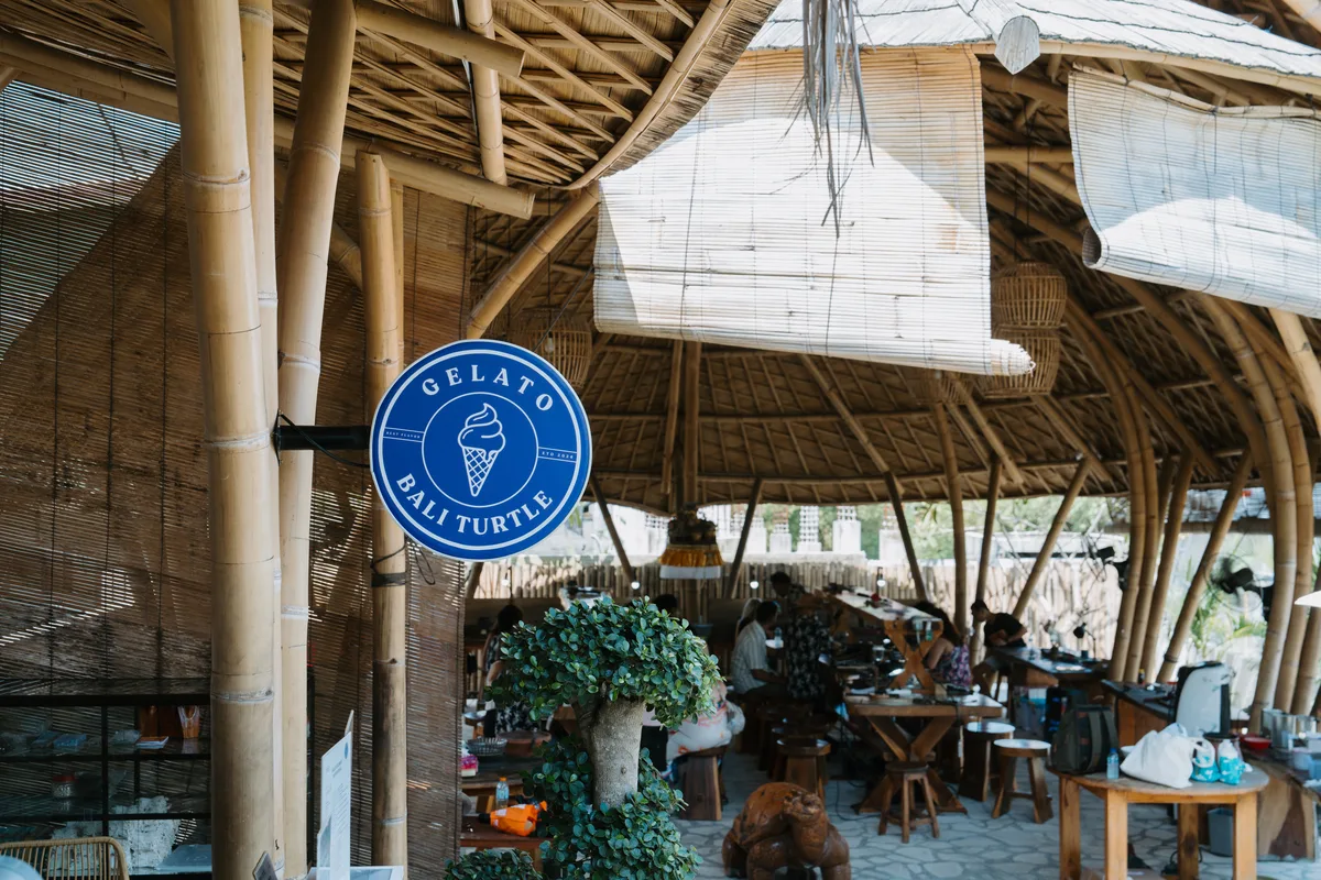 Handmade jewelry and studio scenes from Bali Turtle Jewelry Workshop in Kerobokan, photo 21 of 98