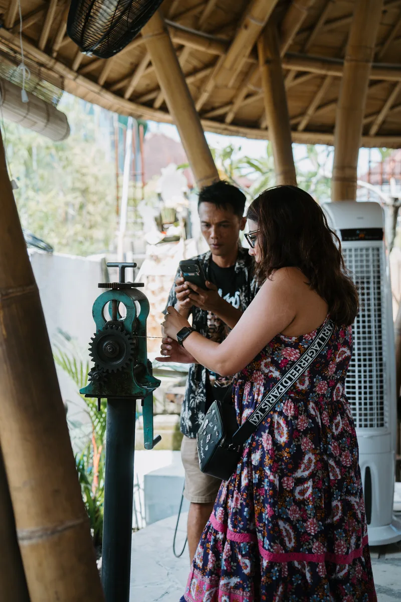 Handmade jewelry and studio scenes from Bali Turtle Jewelry Workshop in Kerobokan, photo 25 of 98