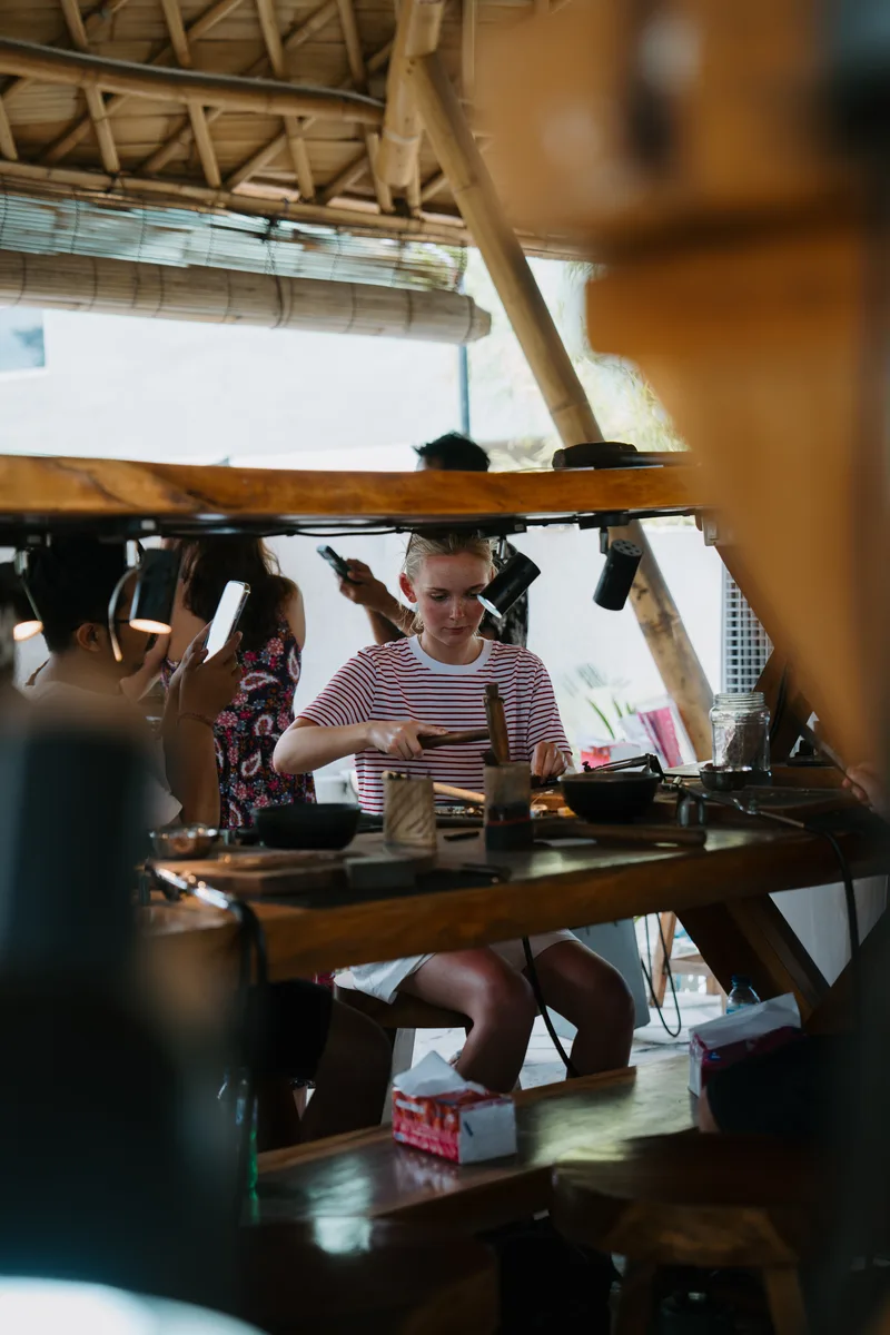 Handmade jewelry and studio scenes from Bali Turtle Jewelry Workshop in Kerobokan, photo 26 of 98