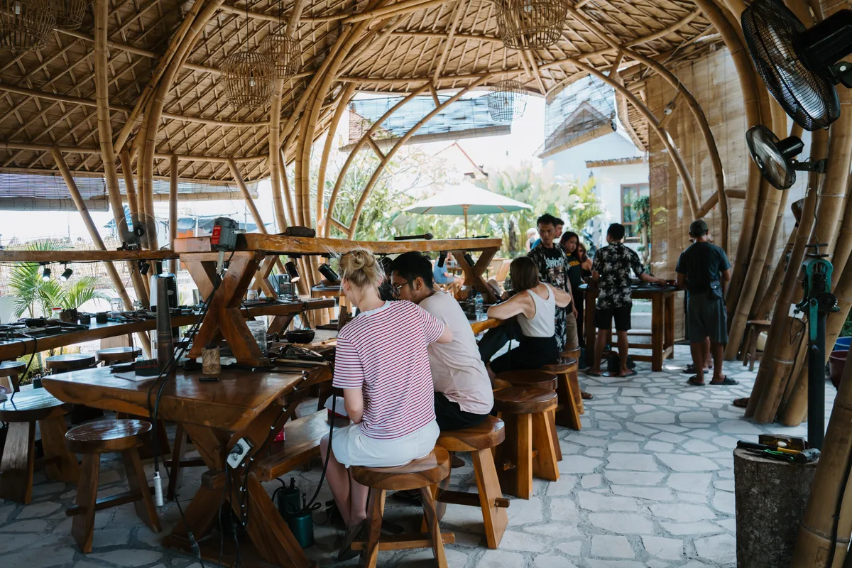 Handmade jewelry and studio scenes from Bali Turtle Jewelry Workshop in Kerobokan, photo 44 of 98