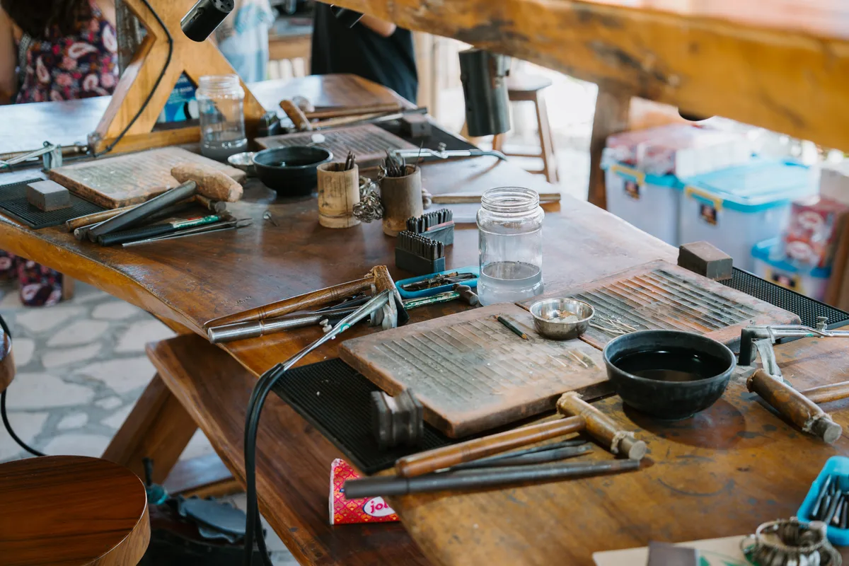 Handmade jewelry and studio scenes from Bali Turtle Jewelry Workshop in Kerobokan, photo 50 of 98