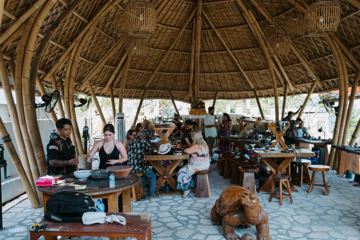 Handmade jewelry and studio scenes from Bali Turtle Jewelry Workshop in Kerobokan, photo 55 of 98
