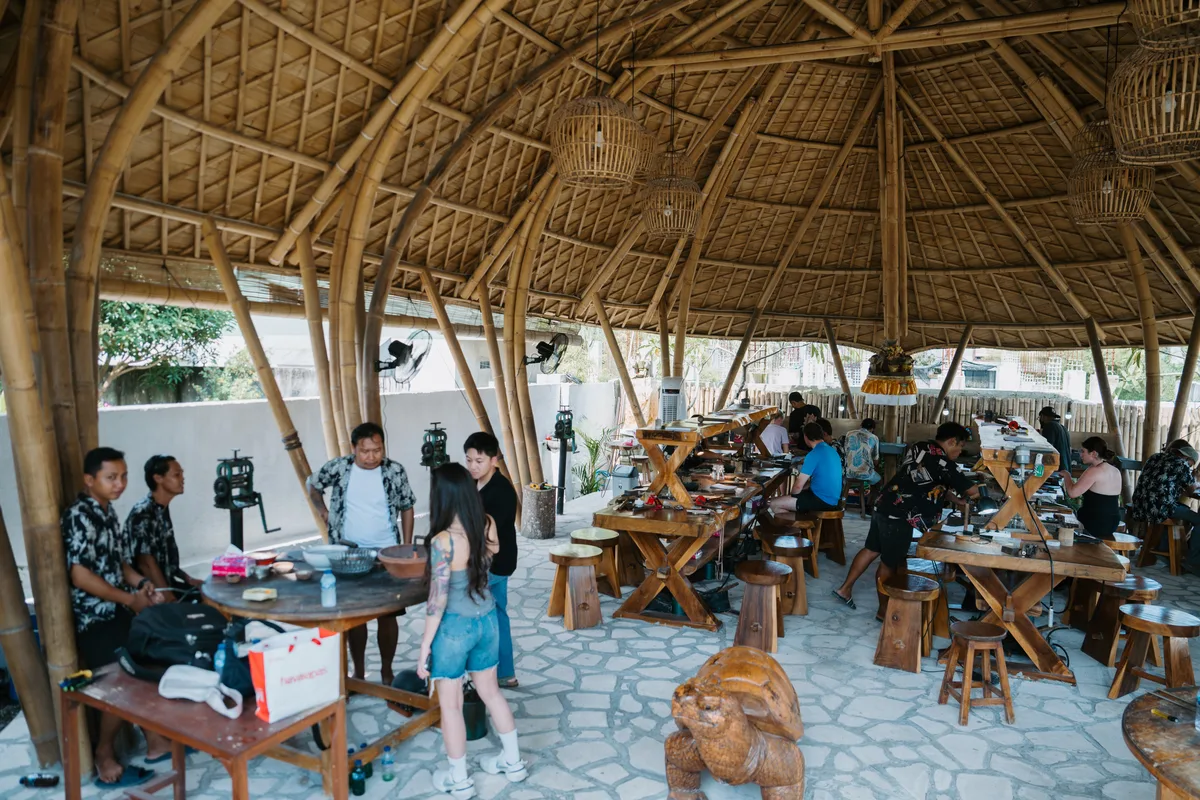 Handmade jewelry and studio scenes from Bali Turtle Jewelry Workshop in Kerobokan, photo 63 of 98