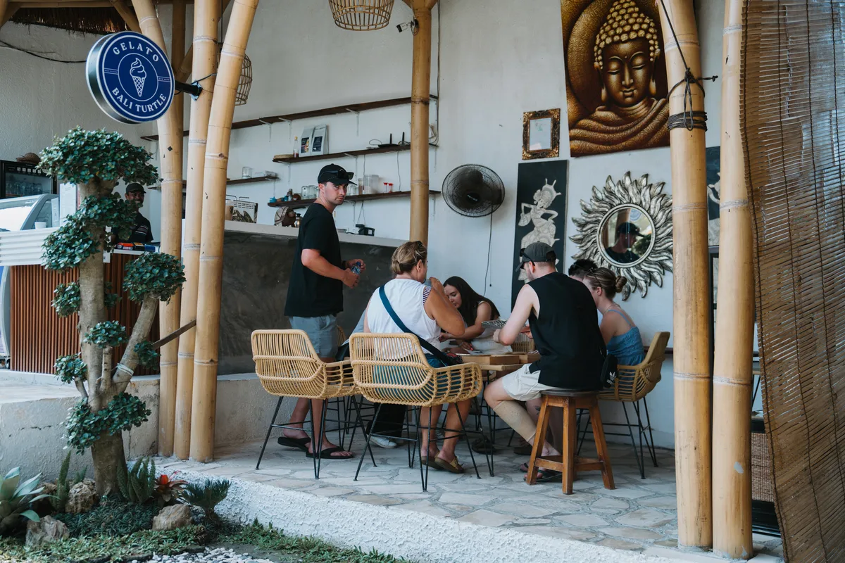 Handmade jewelry and studio scenes from Bali Turtle Jewelry Workshop in Kerobokan, photo 78 of 98