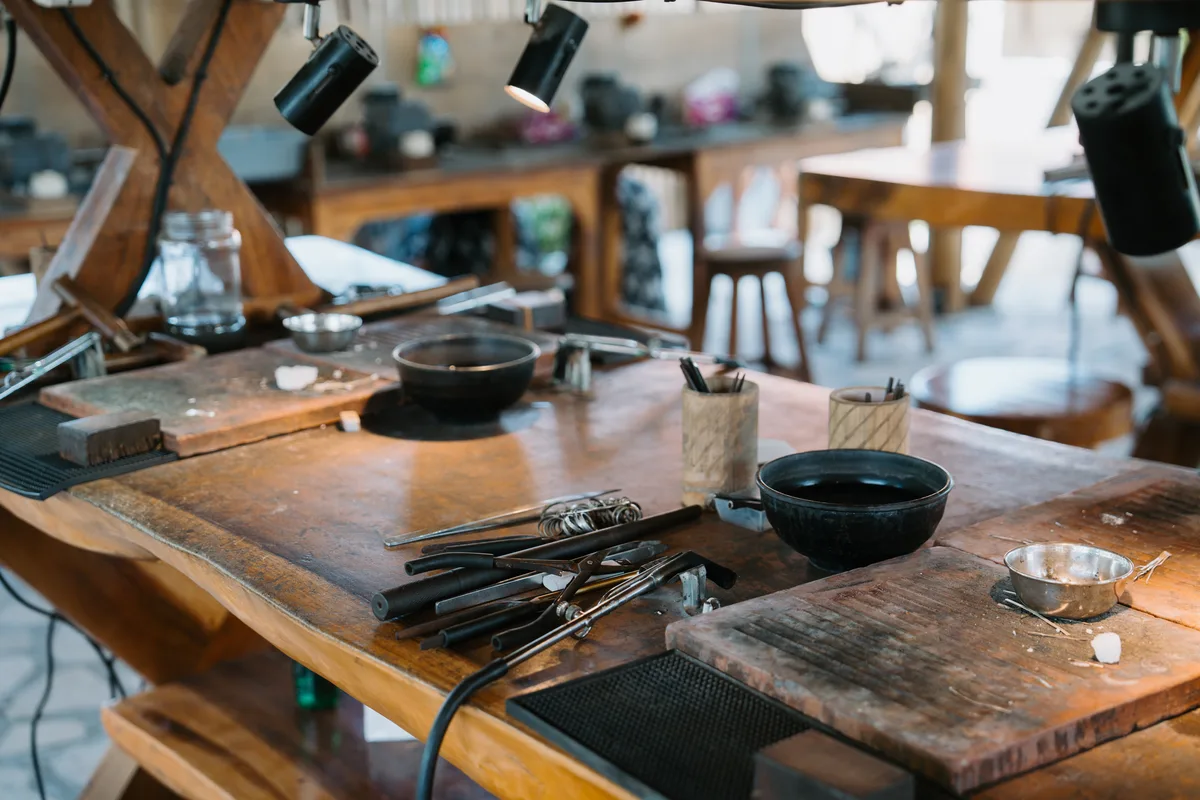 Handmade jewelry and studio scenes from Bali Turtle Jewelry Workshop in Kerobokan, photo 79 of 98
