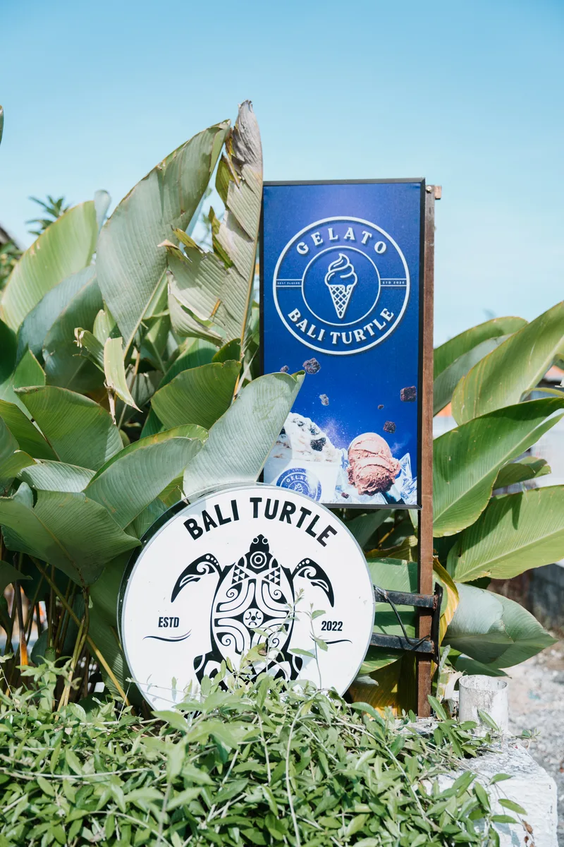 Handmade jewelry and studio scenes from Bali Turtle Jewelry Workshop in Kerobokan, photo 88 of 98