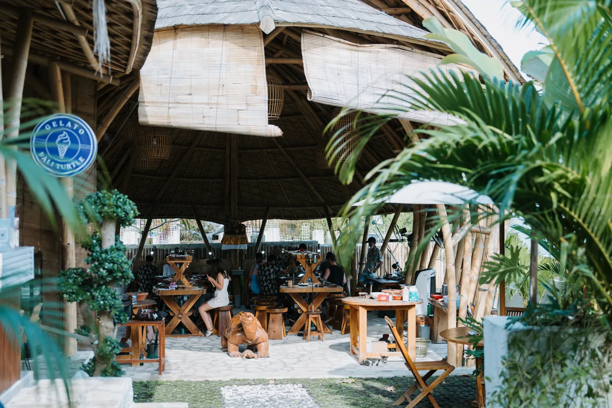 Handmade jewelry and studio scenes from Bali Turtle Jewelry Workshop in Kerobokan, photo 90 of 98