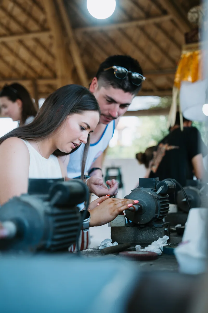 Handmade jewelry and studio scenes from Bali Turtle Jewelry Workshop in Kerobokan, photo 92 of 98