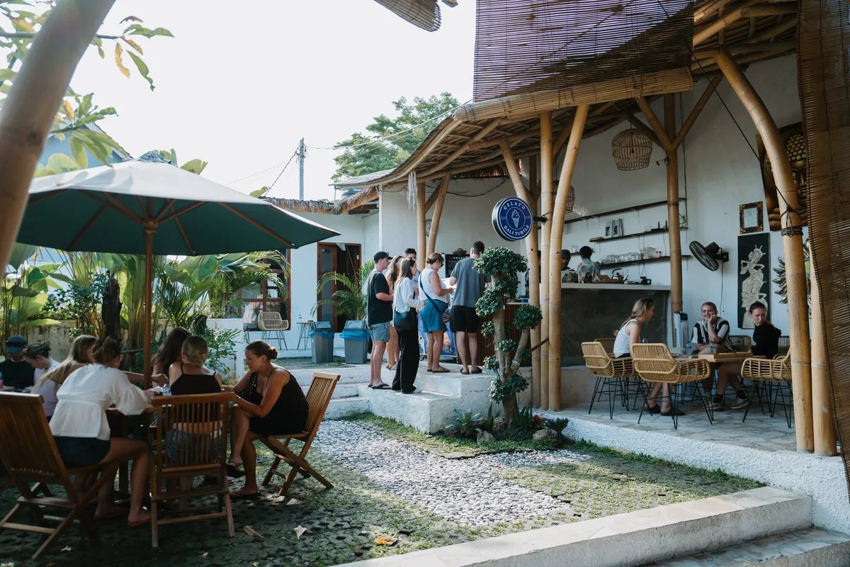 Handmade jewelry and studio scenes from Bali Turtle Jewelry Workshop in Kerobokan, photo 93 of 98