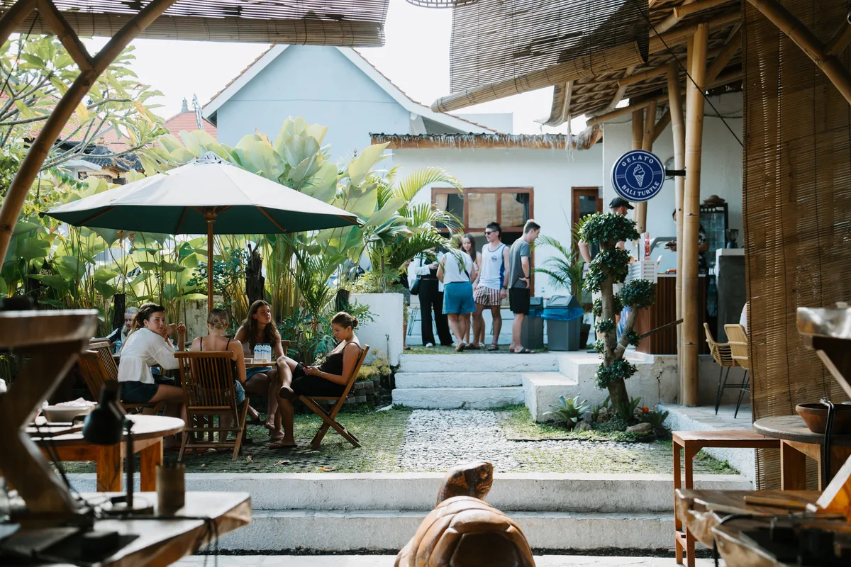 Handmade jewelry and studio scenes from Bali Turtle Jewelry Workshop in Kerobokan, photo 95 of 98