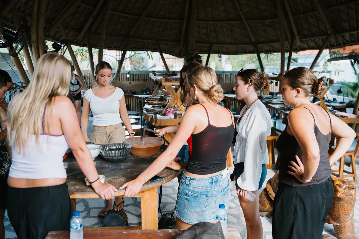 Handmade jewelry and studio scenes from Bali Turtle Jewelry Workshop in Kerobokan, photo 96 of 98