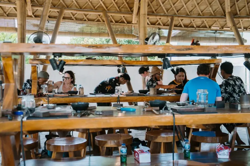 Handmade jewelry and studio scenes from Bali Turtle Jewelry Workshop in Kerobokan, photo 56 of 98