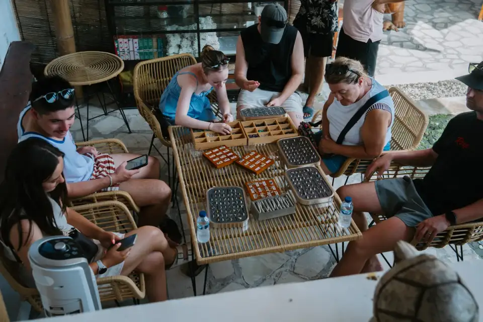 Handmade jewelry and studio scenes from Bali Turtle Jewelry Workshop in Kerobokan, photo 76 of 98